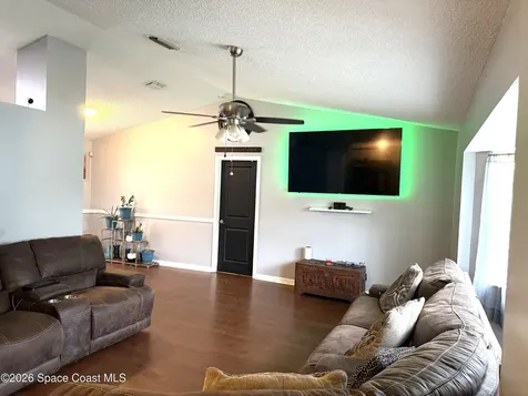 823 Hunters Creek Drive Melbourne FL 32904