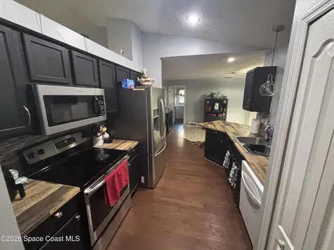 823 Hunters Creek Drive Melbourne FL 32904