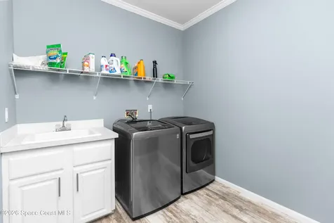9175 Freedom Road Mims FL 32754