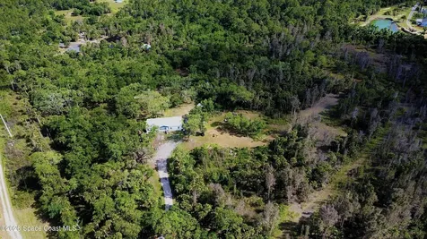 9175 Freedom Road Mims FL 32754