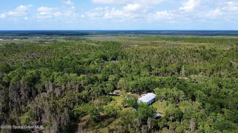 9175 Freedom Road Mims FL 32754