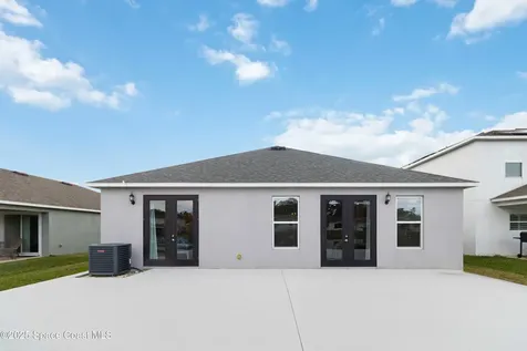 553 Cooper Court SW Palm Bay FL 32908