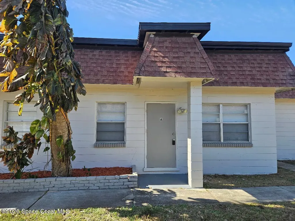 18 North Court Indialantic FL 32903