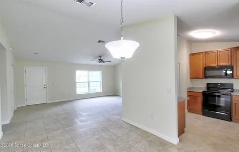 1048 Hunt Street NW Palm Bay FL 32907