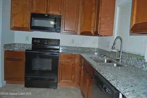 1048 Hunt Street NW Palm Bay FL 32907