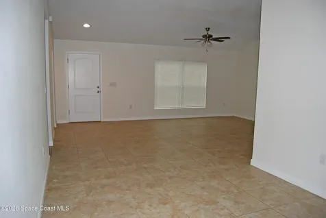 1048 Hunt Street NW Palm Bay FL 32907