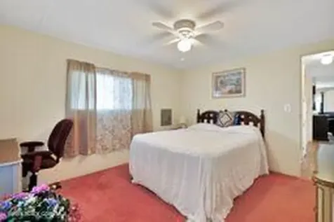 807 W Wren Circle W Barefoot Bay FL 32976