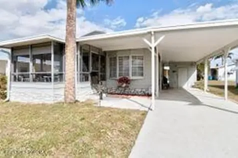 807 W Wren Circle W Barefoot Bay FL 32976