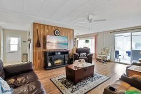 807 W Wren Circle W Barefoot Bay FL 32976