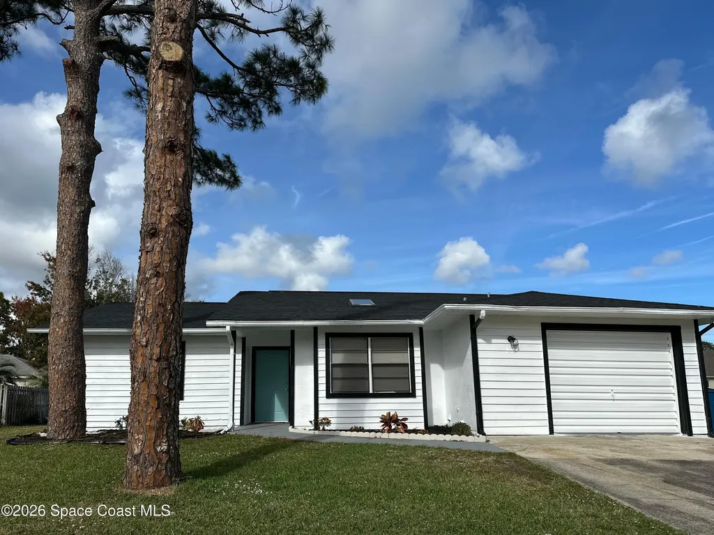 711 Kempten Street NW Palm Bay FL 32907