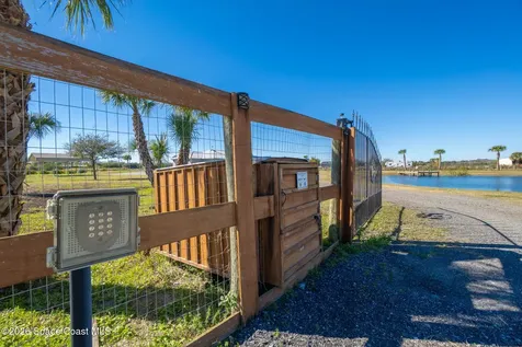 3440 Hammock Road Mims FL 32754