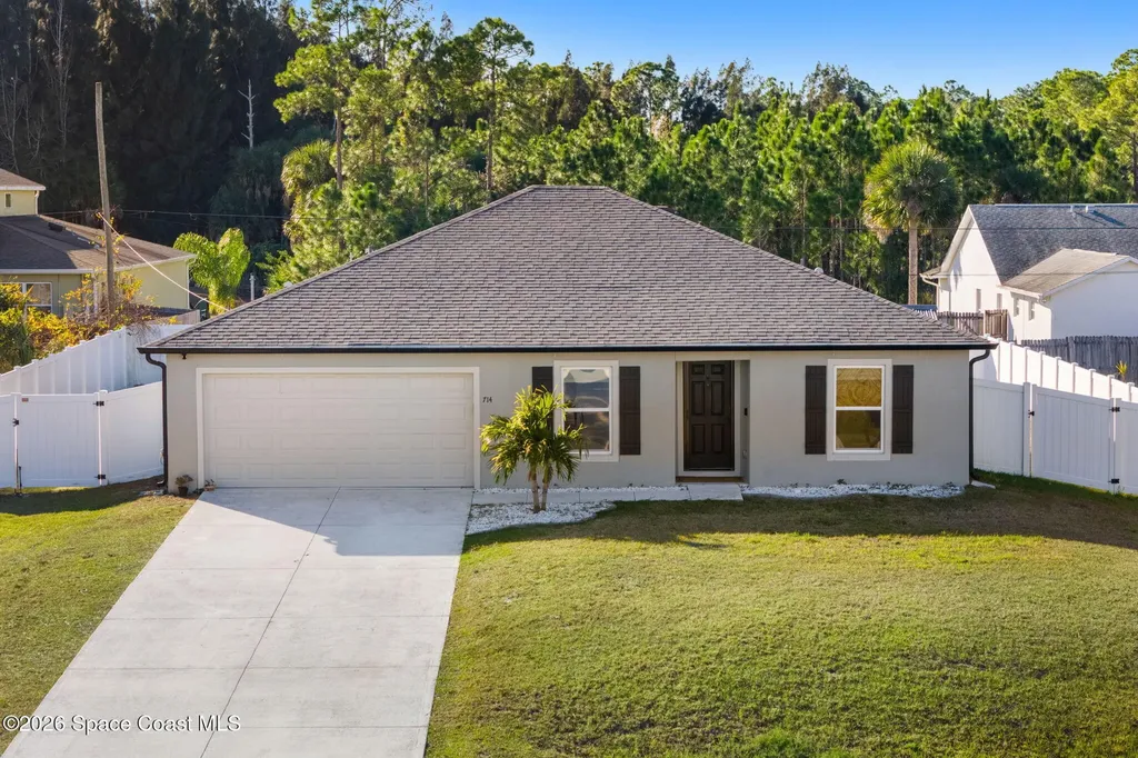 714 Daysland Avenue SW Palm Bay FL 32908