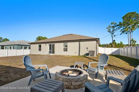 714 Daysland Avenue SW Palm Bay FL 32908