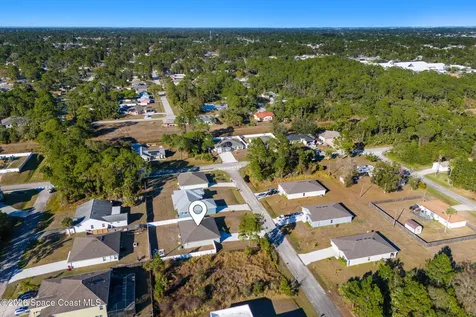 714 Daysland Avenue SW Palm Bay FL 32908
