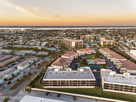 121 Lancha Circle Satellite Beach FL 32937