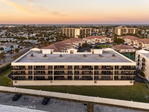121 Lancha Circle Satellite Beach FL 32937