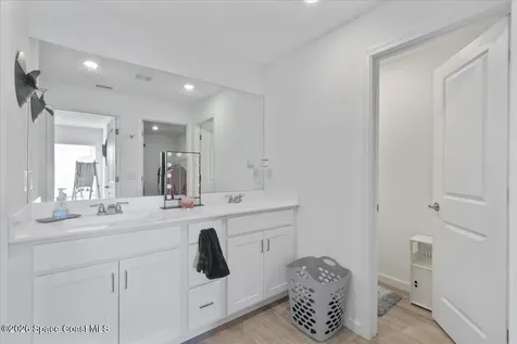 875 Dockside Drive SW Palm Bay FL 32908