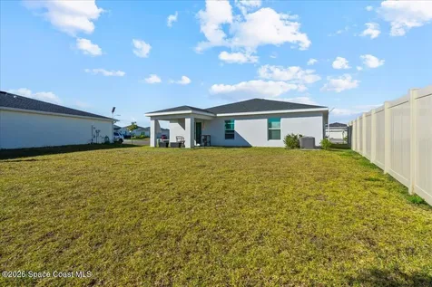 875 Dockside Drive SW Palm Bay FL 32908