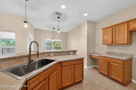 1837 Vauxhall Street NW Palm Bay FL 32907