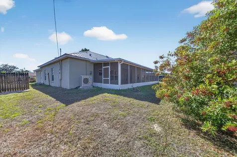 1837 Vauxhall Street NW Palm Bay FL 32907