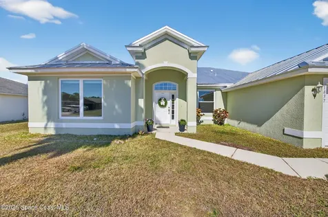 1837 Vauxhall Street NW Palm Bay FL 32907