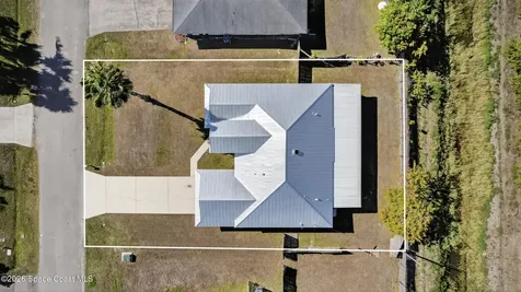 1837 Vauxhall Street NW Palm Bay FL 32907