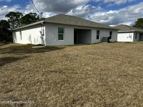 379 Wilton Avenue SW Palm Bay FL 32908