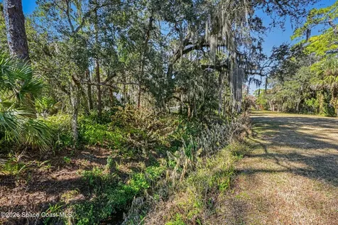 537 Acacia Avenue Melbourne FL 32904