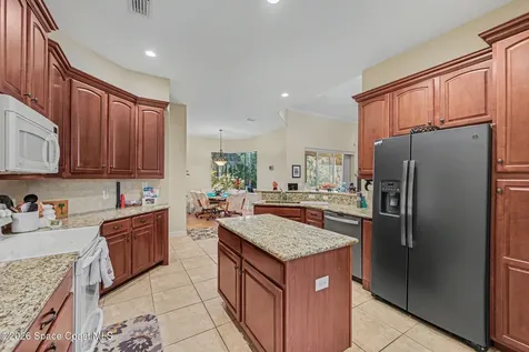 537 Acacia Avenue Melbourne FL 32904