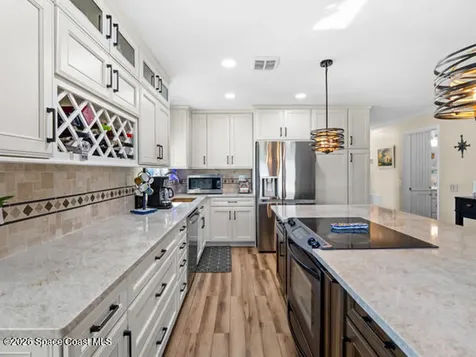 647 Desoto Lane Indian Harbour Beach FL 32937