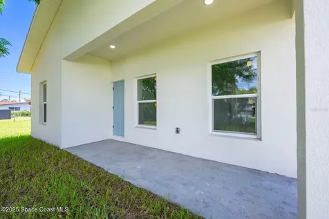 1720 S Deleon Avenue Titusville FL 32780