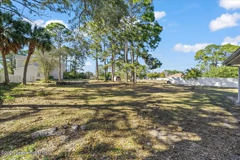 551 Brickell Street SE Palm Bay FL 32909