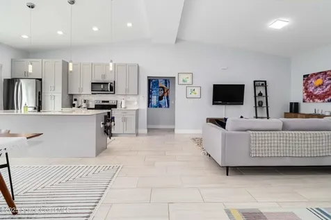 2840 Fontainebleau Avenue SE Palm Bay FL 32909