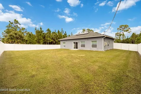 2840 Fontainebleau Avenue SE Palm Bay FL 32909