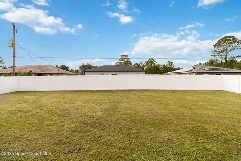 2840 Fontainebleau Avenue SE Palm Bay FL 32909