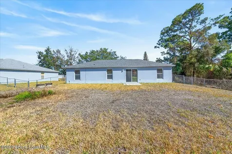 132 Hilton Avenue NW Palm Bay FL 32907