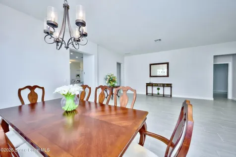 1774 Berkshire Circle SW Vero Beach FL 32968