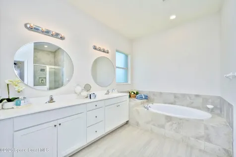 1774 Berkshire Circle SW Vero Beach FL 32968