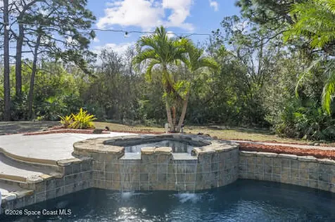 2205 Arnold Lane Malabar FL 32950