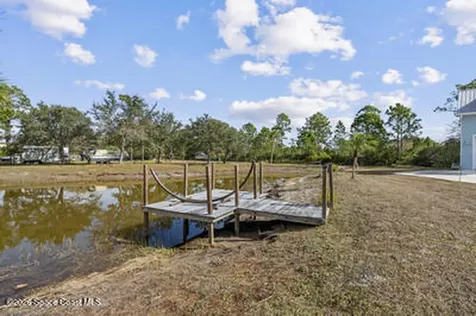 2205 Arnold Lane Malabar FL 32950