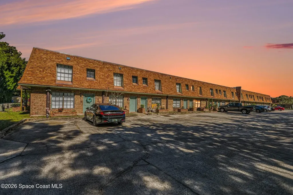 1300 Arlington Lane NE Palm Bay FL 32905