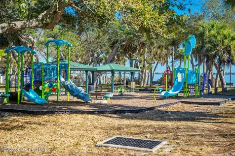 548 Old Oak Street Melbourne FL 32904