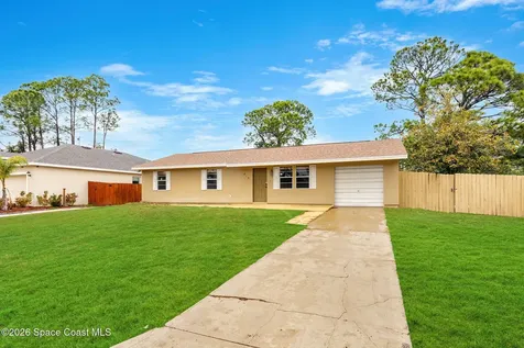 215 Hagerstown Street SW Palm Bay FL 32908
