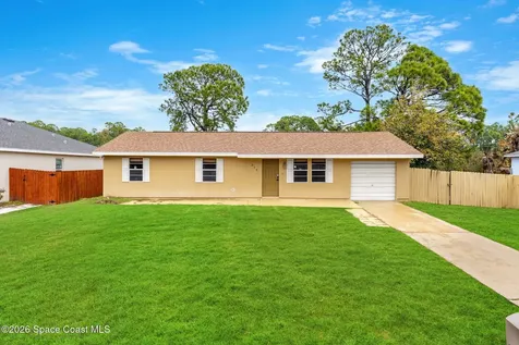 215 Hagerstown Street SW Palm Bay FL 32908