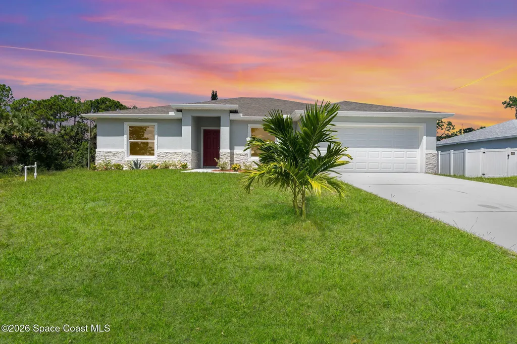 1526 Holcomb Street NW Palm Bay FL 32907