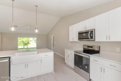 1526 Holcomb Street NW Palm Bay FL 32907
