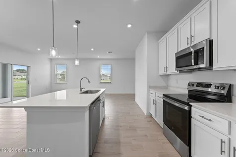 926 Castleford Avenue NE Palm Bay FL 32905