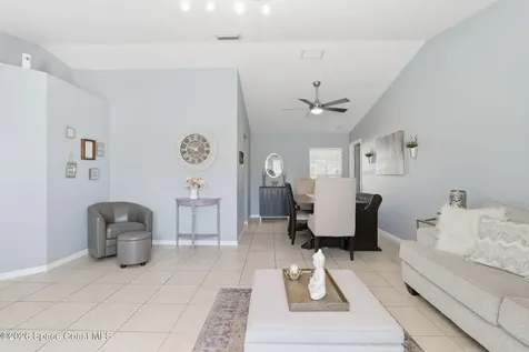 370 Olman Street SW Palm Bay FL 32908