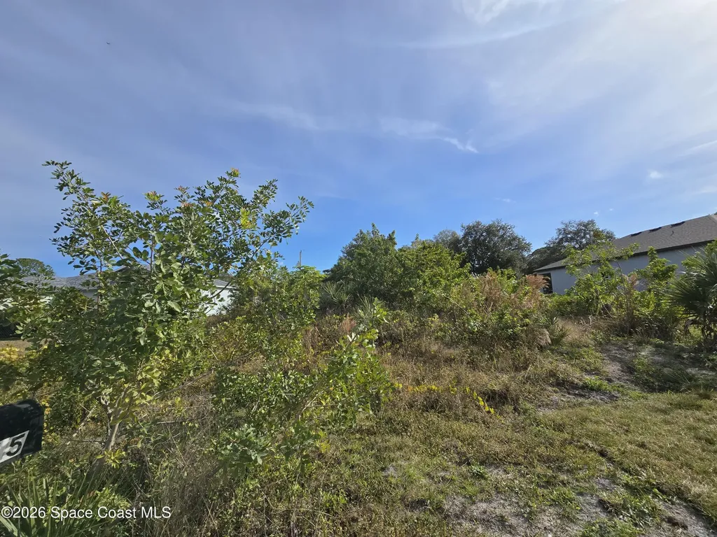 8016 104th Court Vero Beach FL 32967