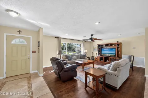 560 Glenwood Avenue Satellite Beach FL 32937